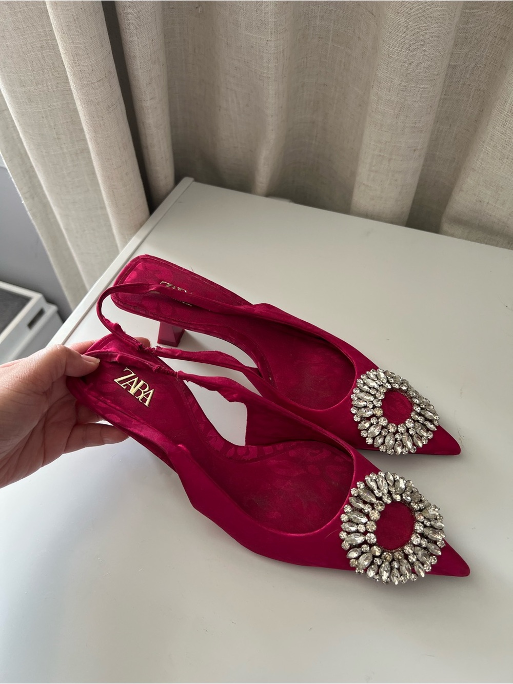Zara Hot Pink Pointed Slingback Heels with Crystal Medallion Size 37 (6.5-7)